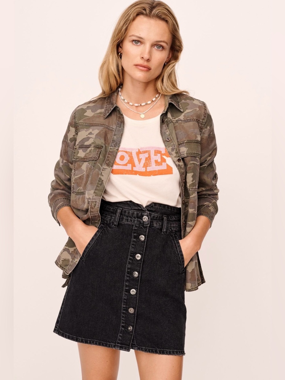Pilcro button front denim mini skirt size 6